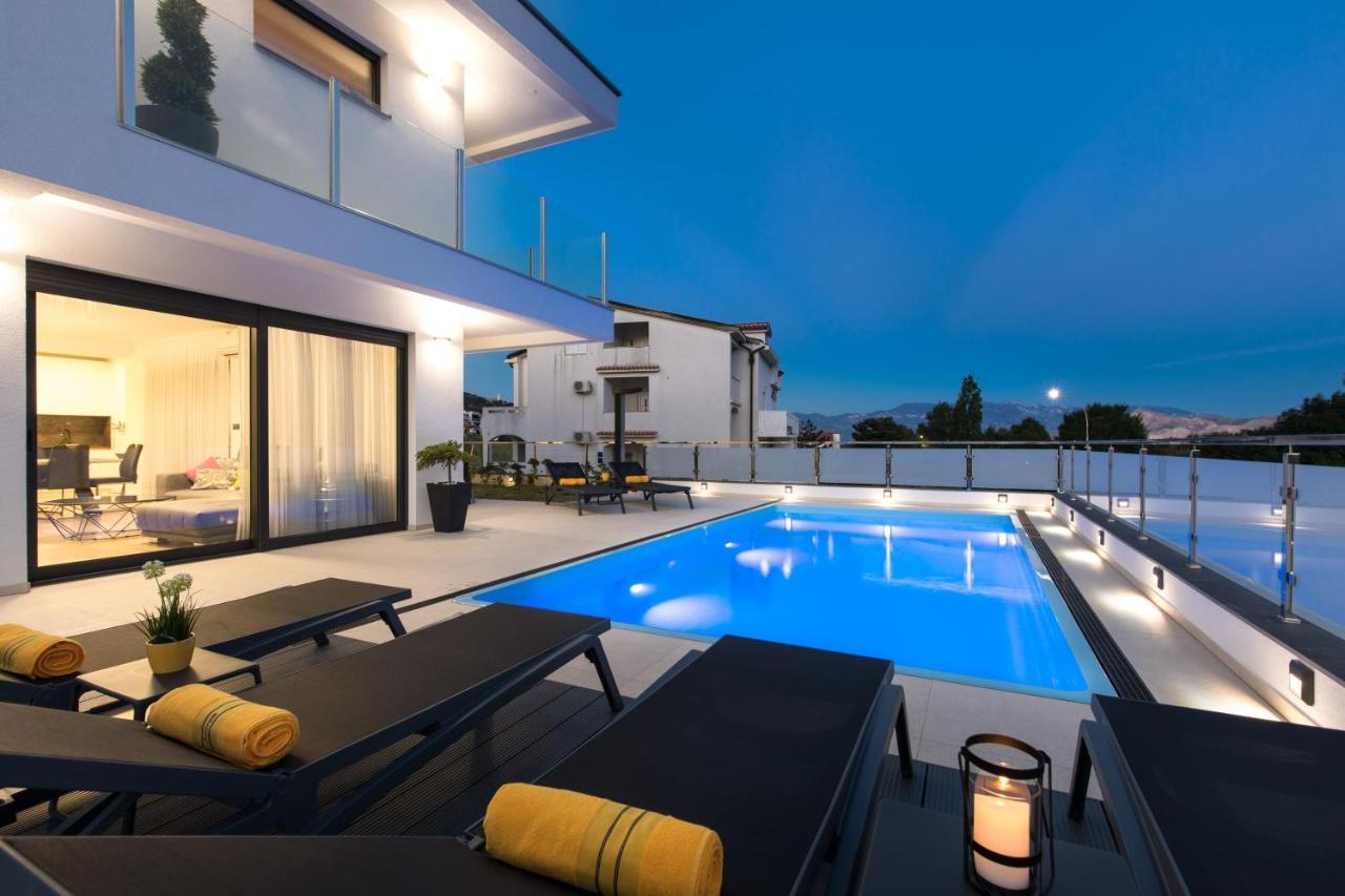 Villa Supernus With Heated Pool Baška Extérieur photo