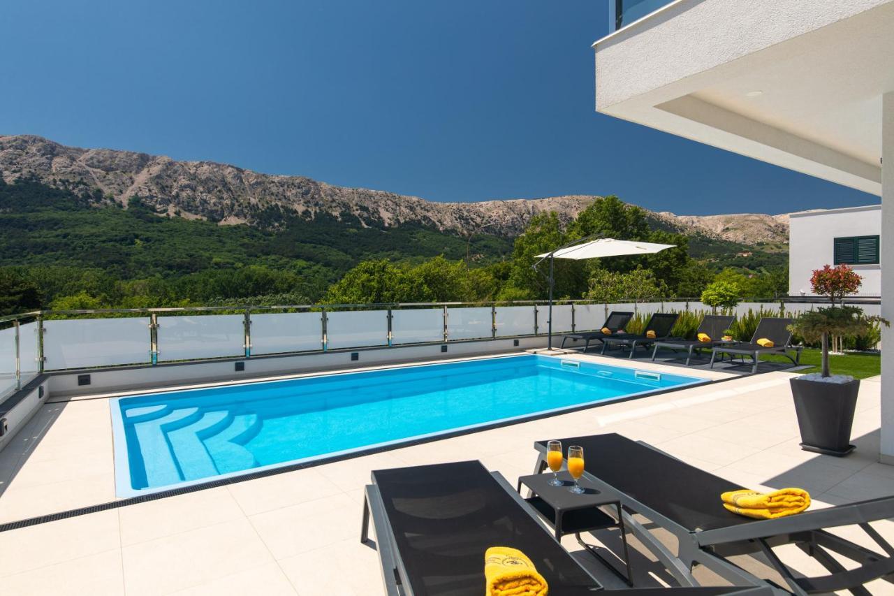 Villa Supernus With Heated Pool Baška Extérieur photo