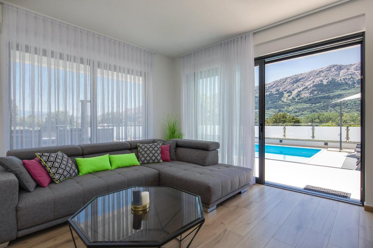 Villa Supernus With Heated Pool Baška Extérieur photo