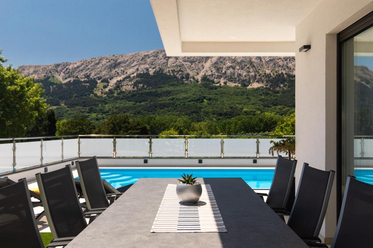 Villa Supernus With Heated Pool Baška Extérieur photo